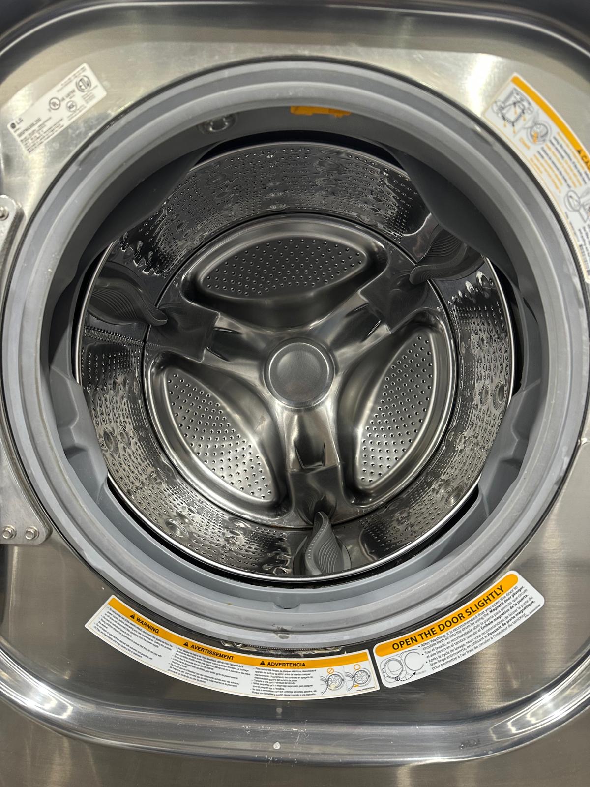 LG Washer & Dryer Set - Image 4