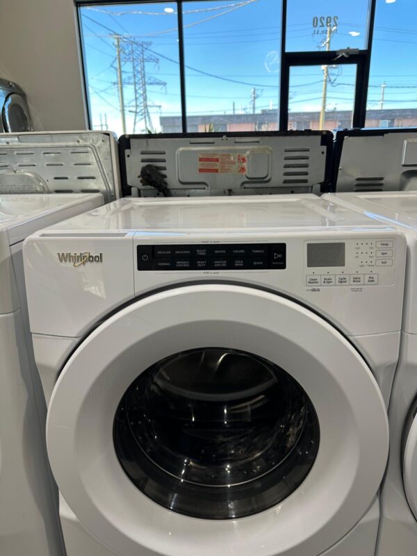 Whirlpool & Amana Washer and Dryer Mismatched Set - Image 2