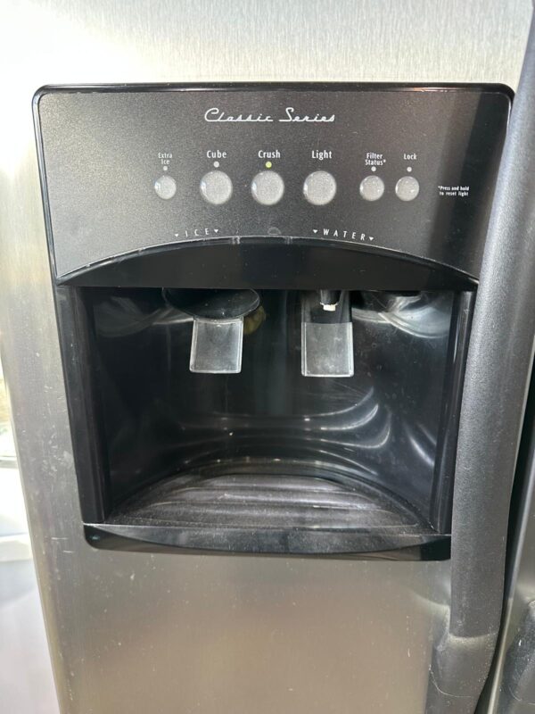 Frigidaire Refrigerator - Image 6