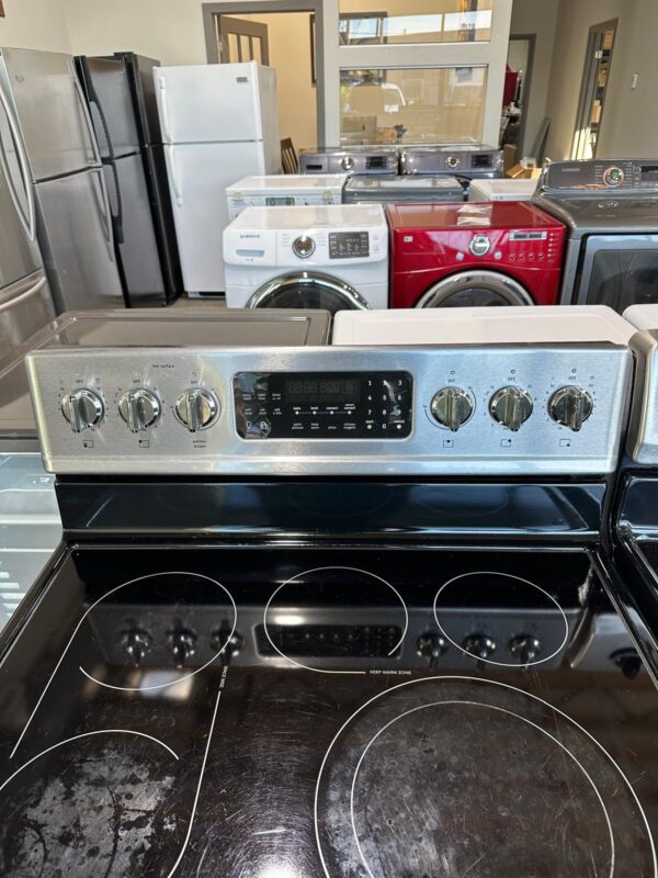 Frigidaire Gallery Stove - Image 7