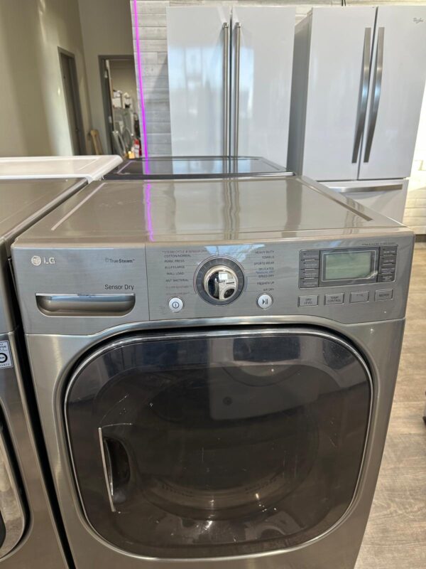 LG Washer & Dryer Set - Image 10