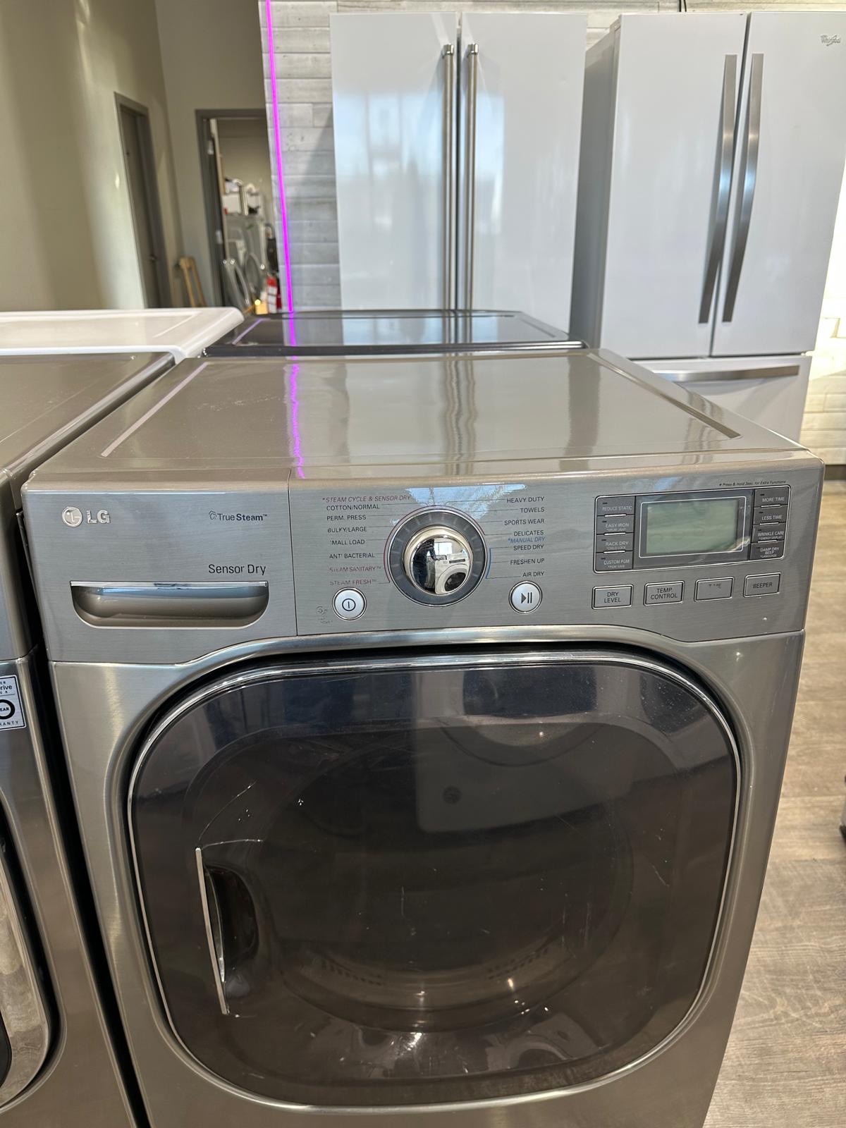 LG Washer & Dryer Set - Image 10