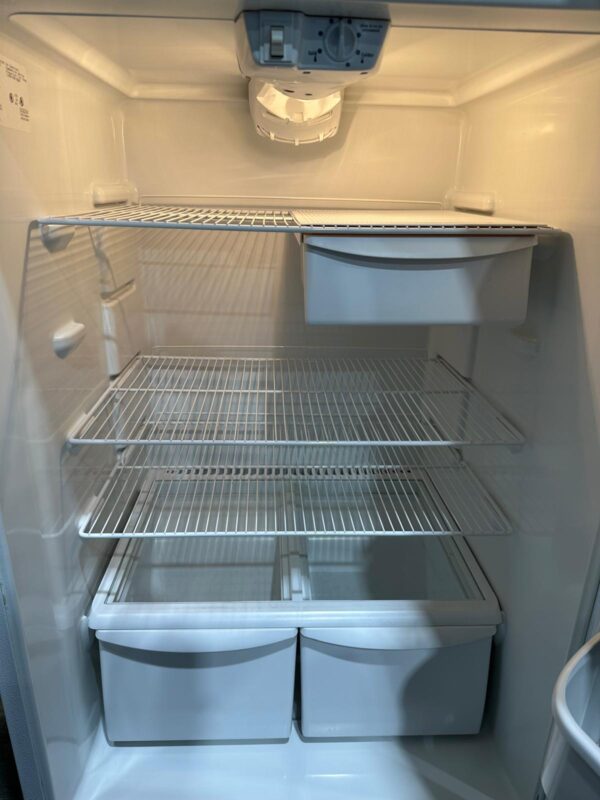 Frigidaire Fridge - Image 4